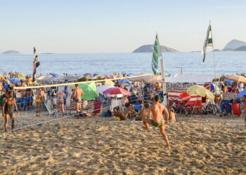 O segredo por trás do esporte que conquistou o litoral brasileiro