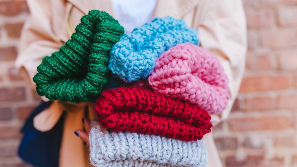 Como usar toca no inverno com elegância e conforto