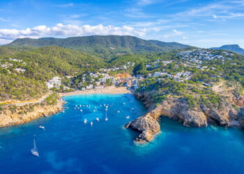 O refúgio europeu que revela segredos além das praias famosas