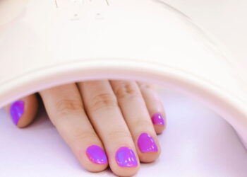 Estudo revela o maior risco oculto das lâmpadas de secagem de esmalte