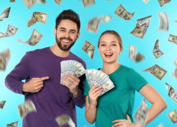 Casal da Califórnia ganha 1 milhão com raspadinha inesperada