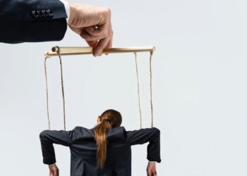 3 sinais de um comportamento manipulador segundo a psicologia