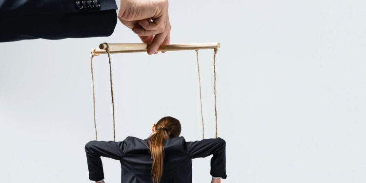 3 sinais de um comportamento manipulador segundo a psicologia