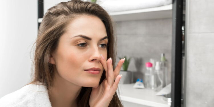 Os melhores remédios caseiros para clarear manchas na pele