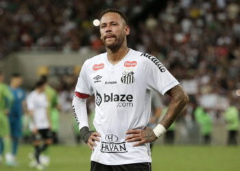 Lesão na coxa que tirou Neymar dos campos vira preocupação entre atletas