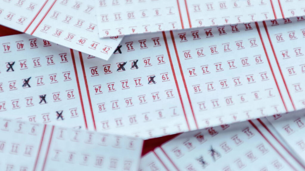 Esses números têm aparecido em bilhetes premiados e ninguém sabe o motivo