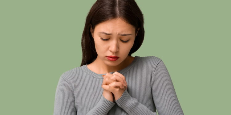 Como identificar pessoas falsas rapidamente, segundo psicologia