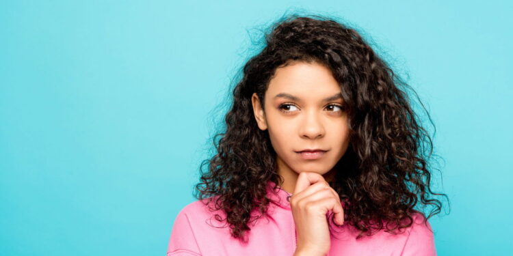 O que significa a necessidade de agradar os outros segundo a psicologia?