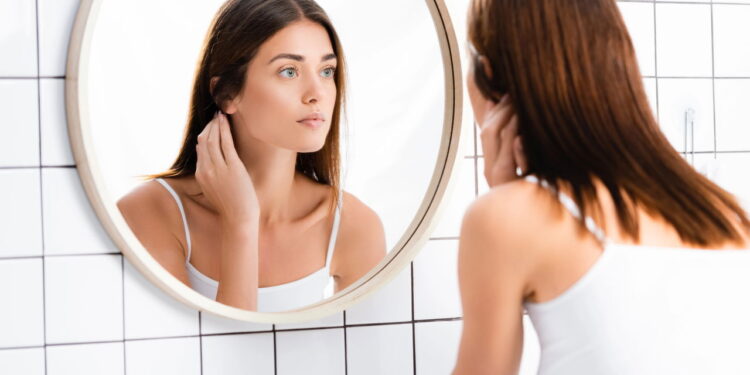 5 hábitos que destroem a autoestima segundo a psicologia