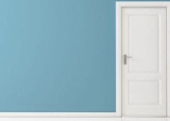 Você não vai acreditar no que dá pra fazer com uma porta antiga