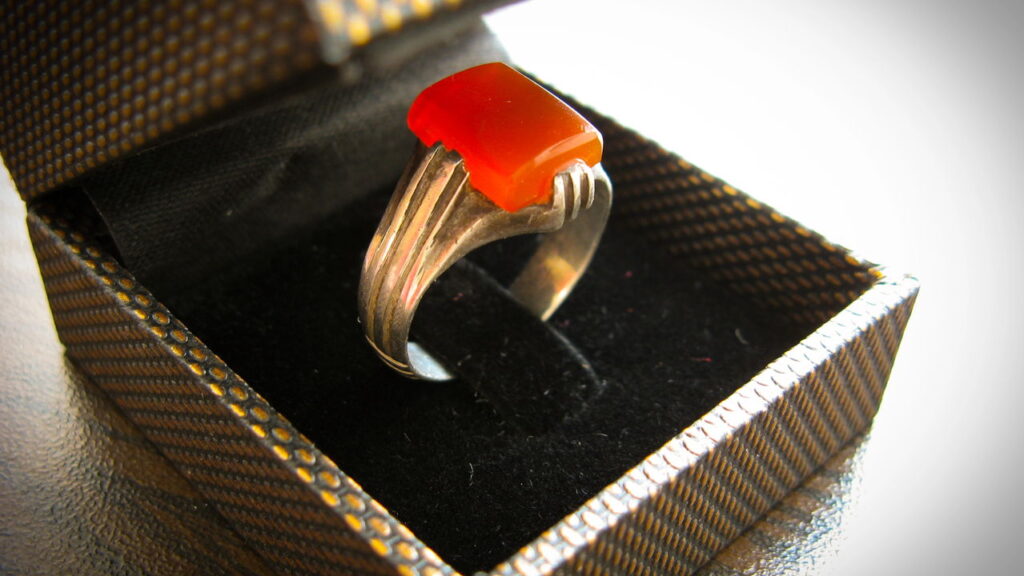 O jeito mais fácil de criar um porta-joias de cerâmica em casa