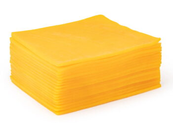 Queijo cheddar famoso é retirado dos mercados por risco de bactéria perigosa