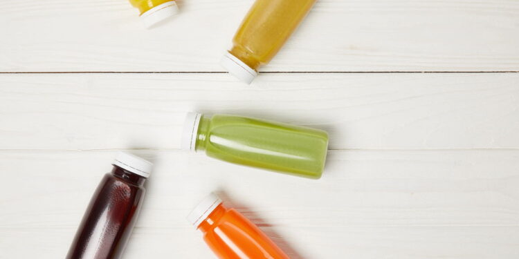 Os melhores sucos detox para desinchar e ganhar energia no dia a dia