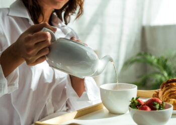 Teste da xícara de chá pode revelar os primeiros sinais de Alzheimer