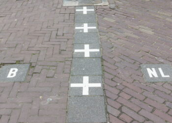 Quando a sala está num país e o quarto em outro