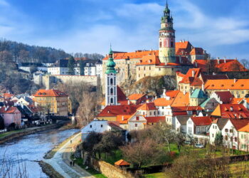 Cidade conquista todos os turistas por sua cultura medieval e ruas sinuosas