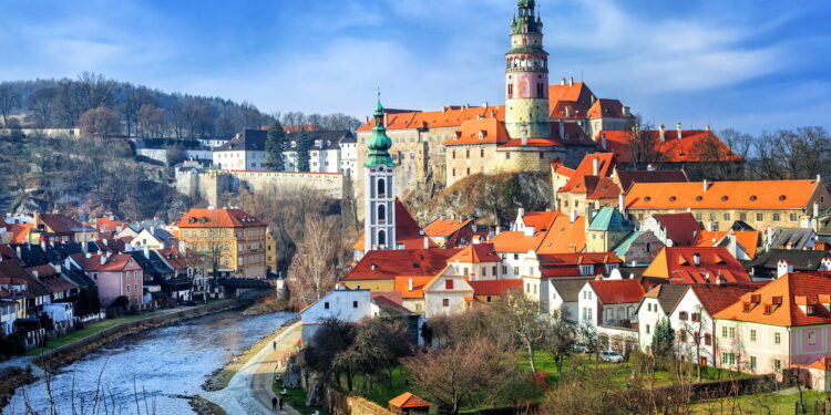 Cidade conquista todos os turistas por sua cultura medieval e ruas sinuosas