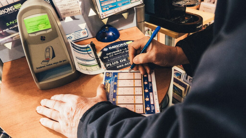 O prêmio mais alto da história da loteria está em jogo agora!