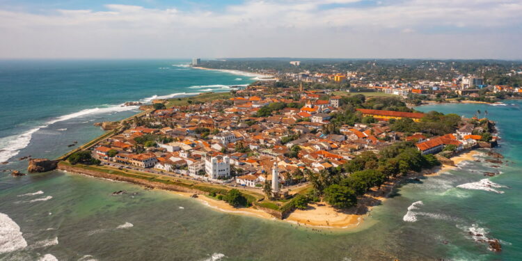 Cidade agrada os visitantes por suas praias de areia branca e águas cristalinas!