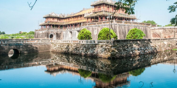 Cidade famosa por suas lindas paisagens naturais e antiga capital imperial!