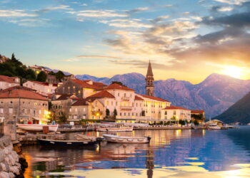 Cidade atrai turistas de todo o mundo com sua rica história e beleza natural!