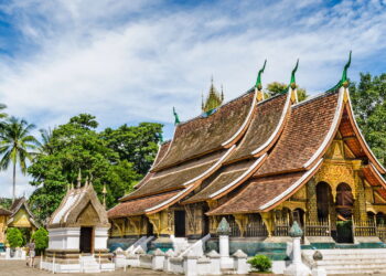 Cidade encantadora no norte do Laos reconhecida pela sua beleza natural!