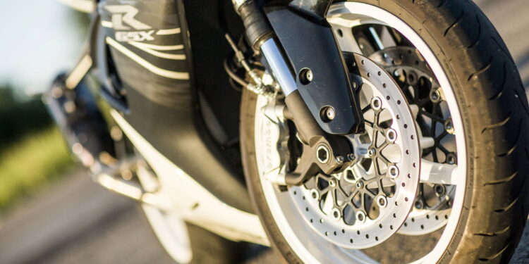 Top 3 motos de até 10 mil que dominam o mercado em 2025