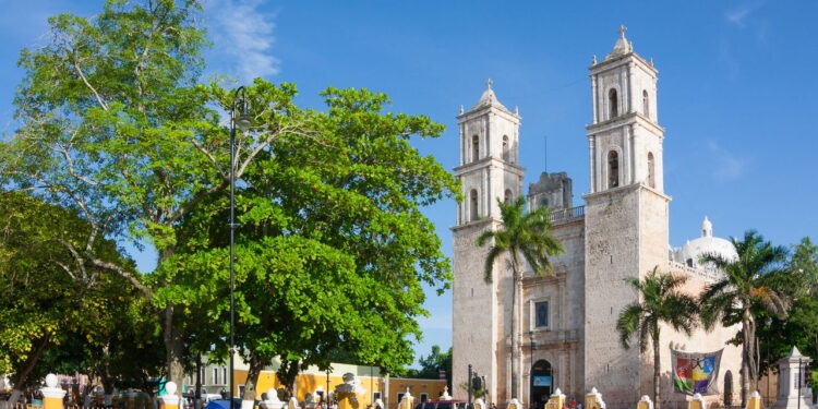 Cidade destaca-se como uma das mais vibrantes e históricas do seu país!