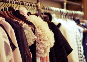 Saiba como atualizar seu guarda-roupa com elegância conforto e atitude