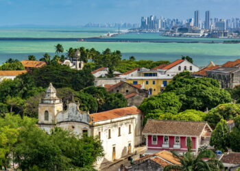 Cidade de PE conquistou os estrangeiros com suas praias de tirar o fôlego