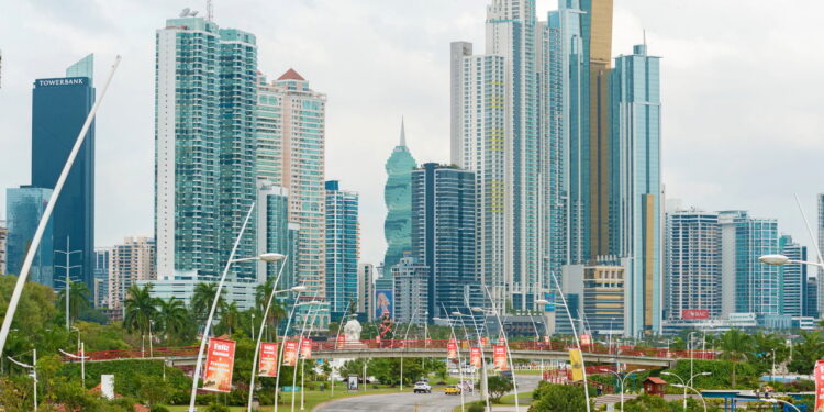 Destino fascinante que atrai turistas e novos moradores a cada ano que passa!