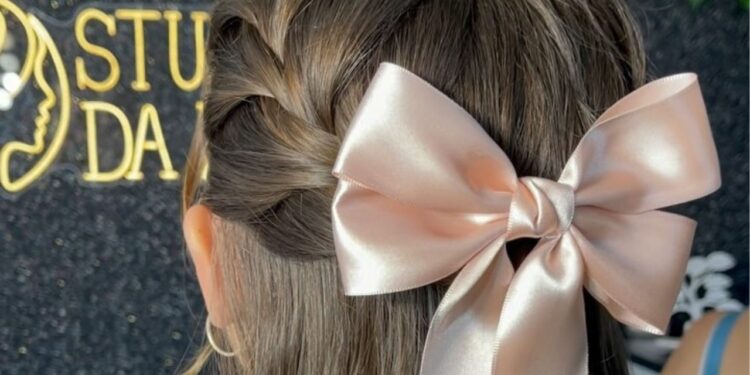 O penteado mais delicado e barato que está fazendo sucesso