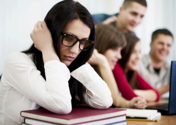 Essas são as coisas que acontecem com seu corpo ao ficar sem conversar!