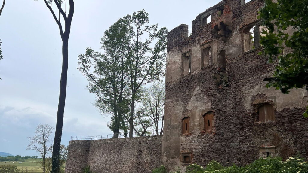 Escultura eslava do século X revela práticas espirituais pré-cristãs na Polônia
