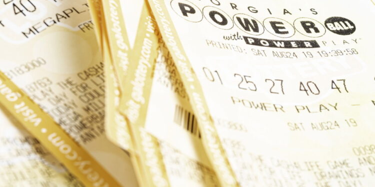 Ele ficou bilionário da noite pro dia, mas ninguém sabe quem é