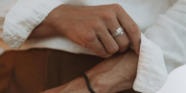 O segredo dos homens mais elegantes do mundo está nesse estilo discreto