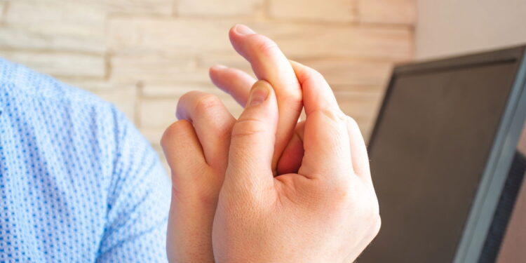 Esse detalhe nas mãos pode revelar muito sobre seu emocional