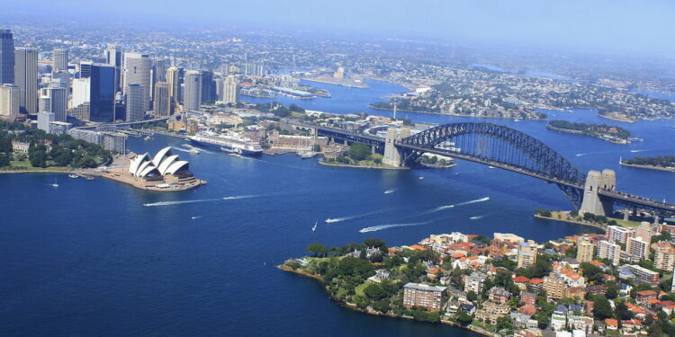 Cidade perfeita para fugir da rotina e descobrir praias que vão tirar o fôlego