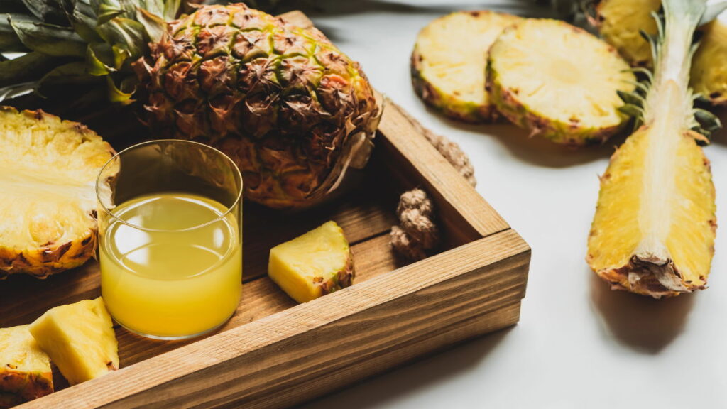 Como guardar abacaxi suculento sem perder o frescor