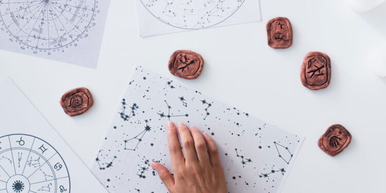 Os astros vão mexer com sua vida em 2025 mais do que você imagina