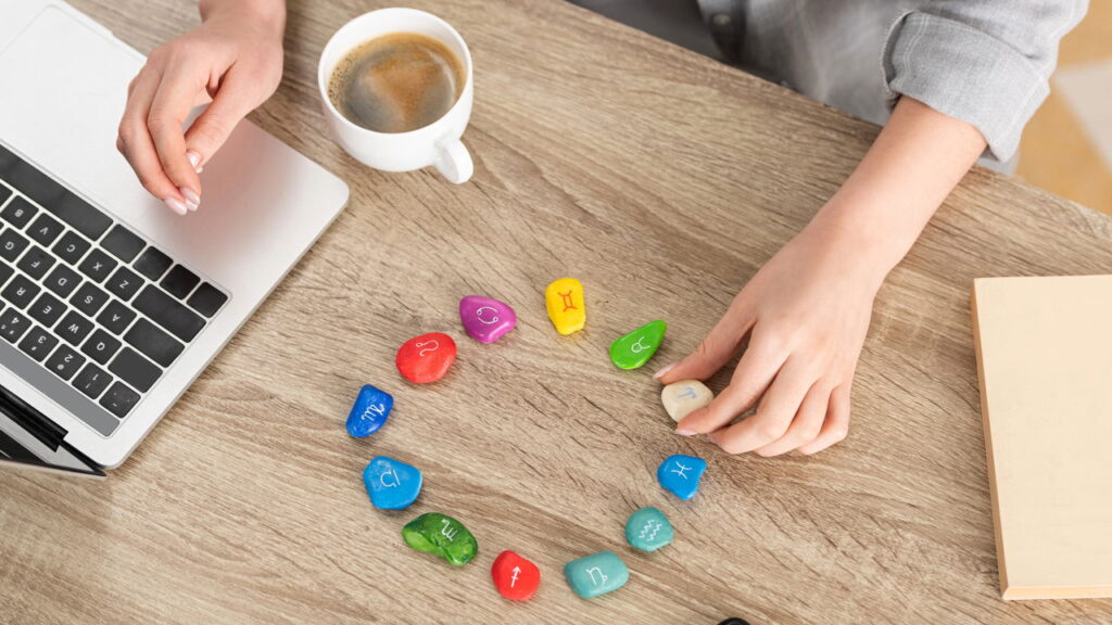 Os astros vão mexer com sua vida em 2025 mais do que você imagina