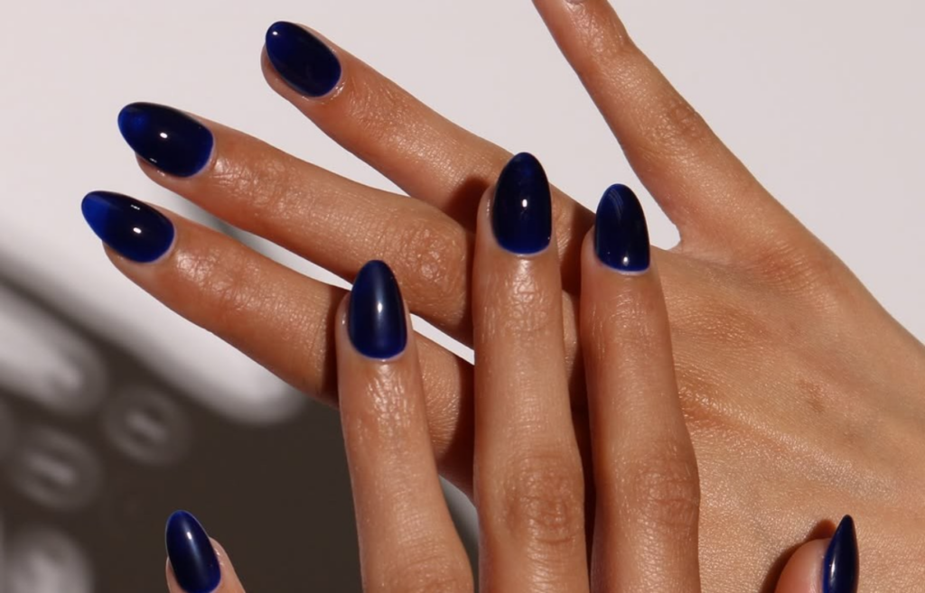 As cores de esmalte mais elegantes do inverno 2025 já chegaram