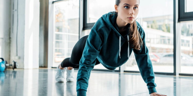 Comece por aqui se você nunca conseguiu fazer uma flexão