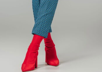 Esses modelos de botas estão dominando os looks e tem um motivo poderoso