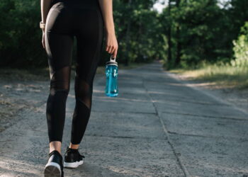 Dificuldade para caminhar pode ter causas musculares ou neurológicas