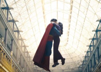 DC aposta tudo nesse novo ''Superman'' e o resultado é impressionante