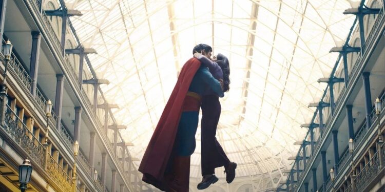 DC aposta tudo nesse novo ''Superman'' e o resultado é impressionante