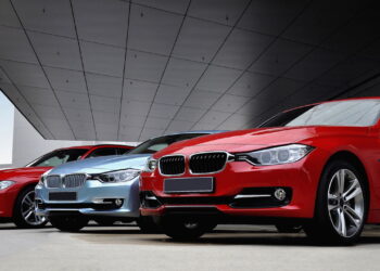 Confira os carros híbridos que estão inovando e ganhando força em 2025