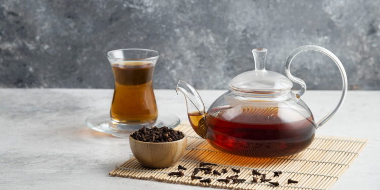 Os 7 melhores chás naturais que ajudam no controle da ansiedade