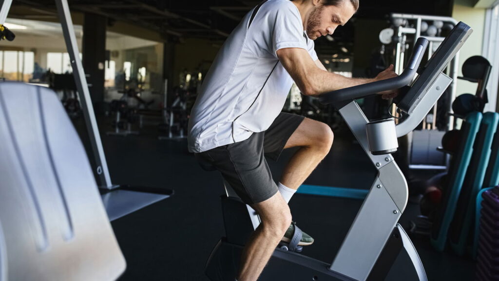 Os 4 melhores exercícios para quem sente dores nas articulações